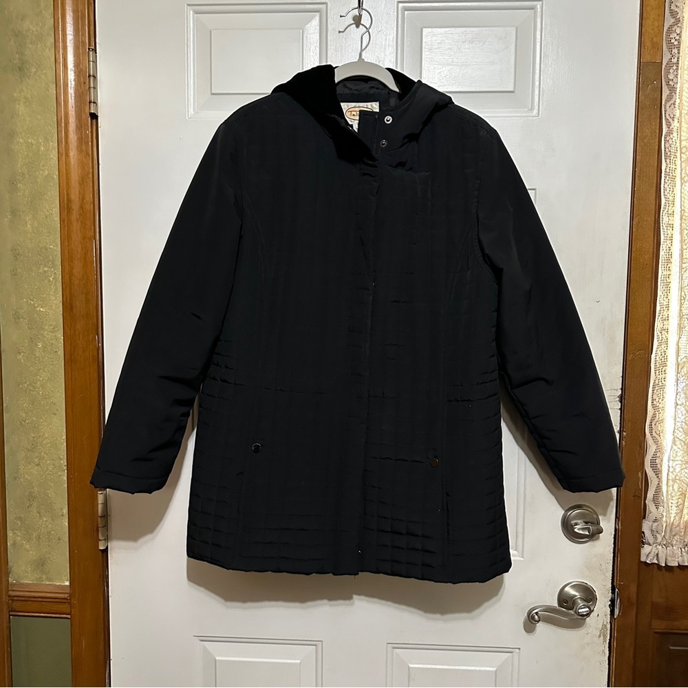 Talbots Women’s Jacket Black Quilted‎ Coat with Velvet-Lined Hood Size Medium